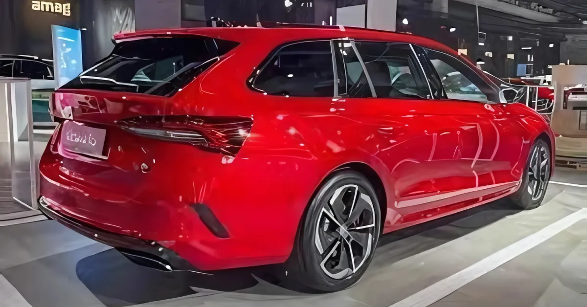 Skoda Octavia RS iV: ऐसा इलेक्ट्रिक स्पोर्ट्स जो पूरी दुनिया को हैरान कर देगी!